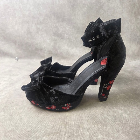 T.U.K. Shoes - T.U.K. Black Velvet Cherry Blossom Floral Platform Bow Heels A9446L US 9 Mens 7